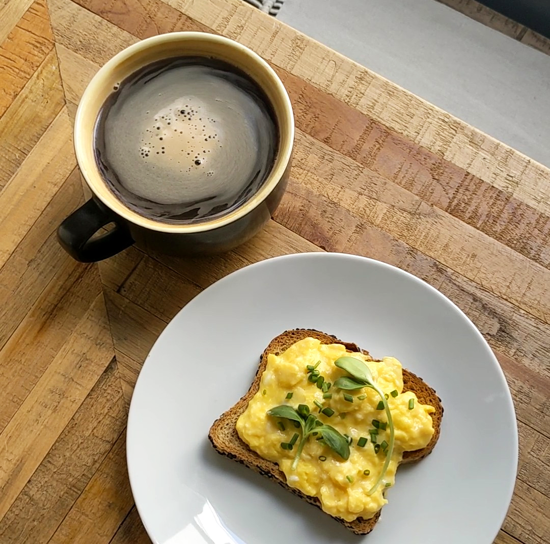 Scrambled Eggs with Sour Cream